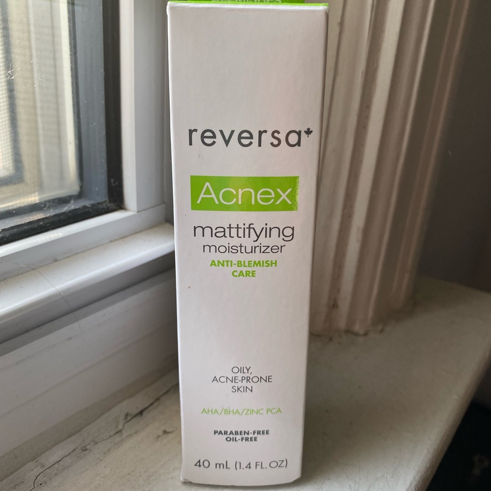 Reversa Acnex Mattifying Moisturizer - 40 mL